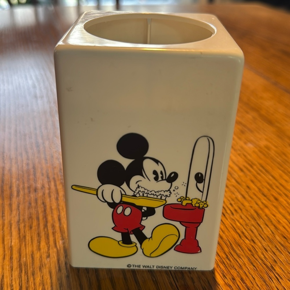 Vintage Mickey Mouse Pop Up Bathroom Dixie Cup Holder Holds 40 Cups - Picture 1 of 4